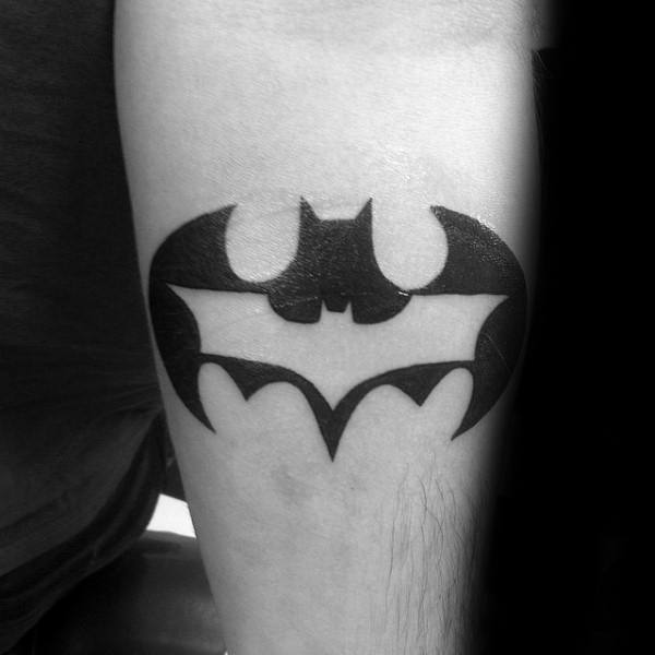 tatuaje batman para hombre 35
