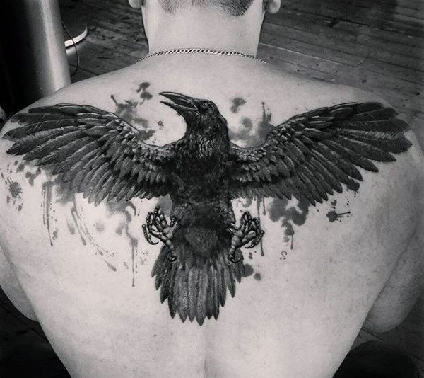 tatuaje cuervo negro para hombre 79