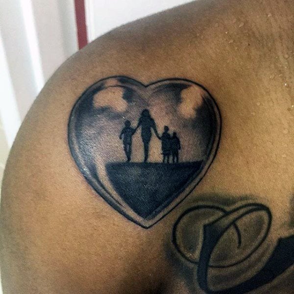 tatuaje de familia para hombre 83
