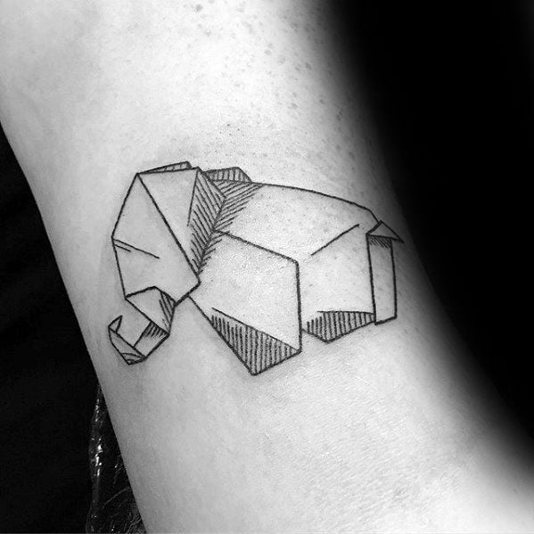 tatuaje geometrico simple para hombre 04
