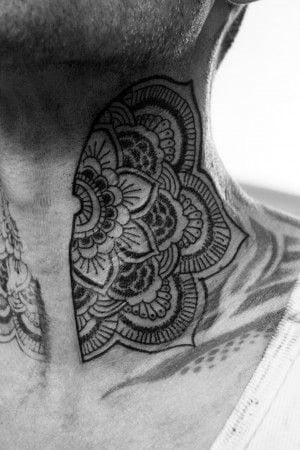 tatuaje mandala para hombre 43