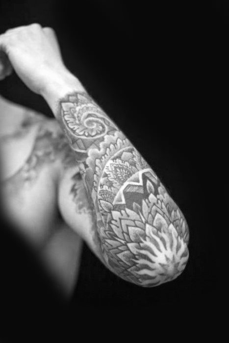 tatuaje mandala para hombre 47