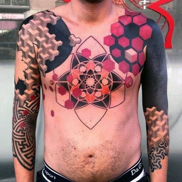 tatuaje rojo y negro para hombre 11