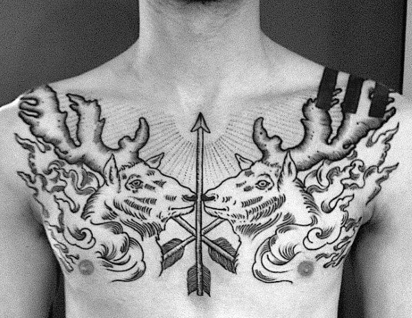 tatuaje tradicional flecha para hombre 05