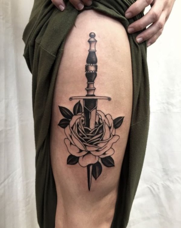 tatuaje espada 131