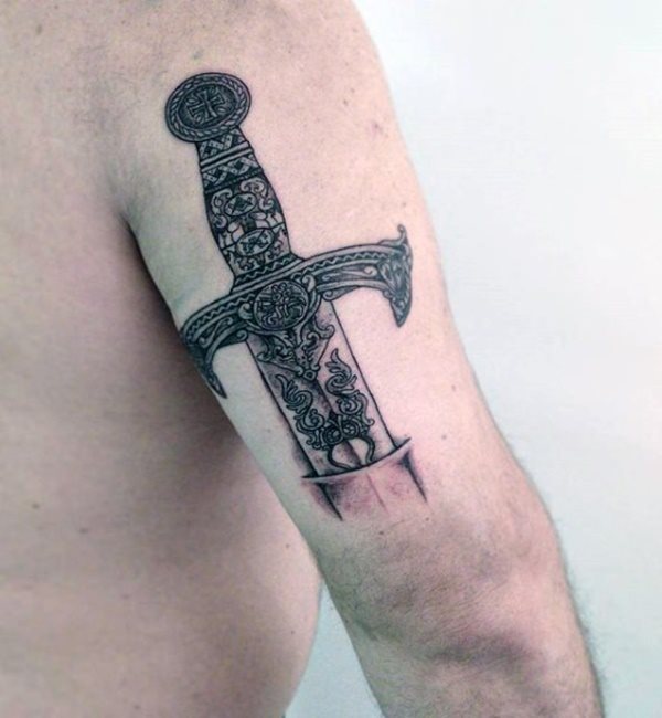 tatuaje espada 50
