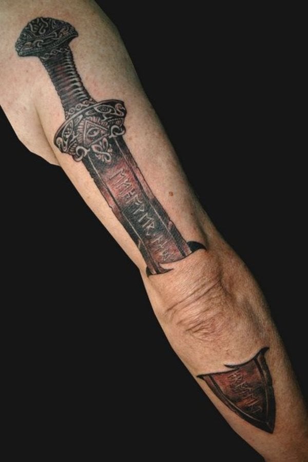 tatuaje espada 77