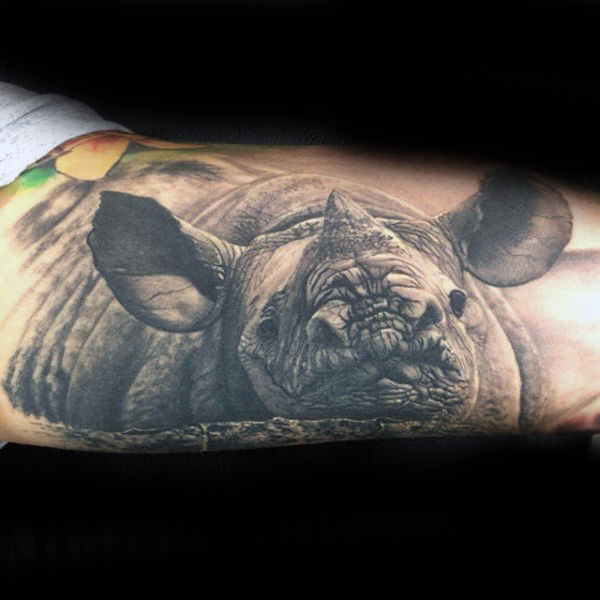 tatuaje rinoceronte 161