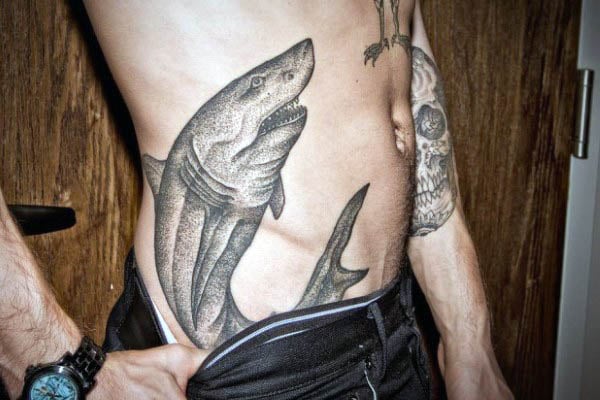 tatuaje tiburon 218