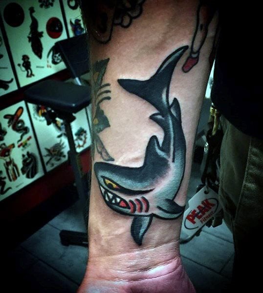 tatuaje tiburon 368