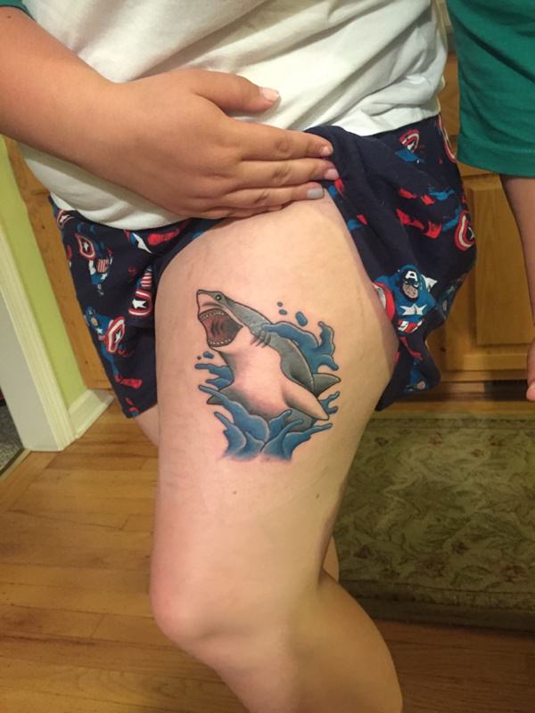 tatuaje tiburon 38