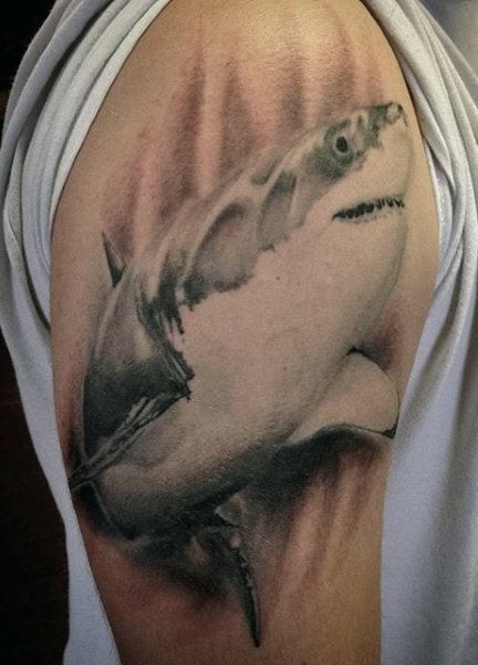 tatuaje tiburon 389