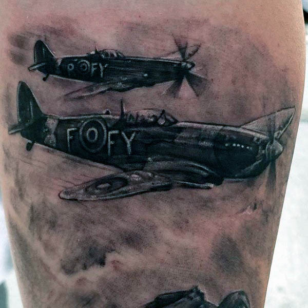 tatuaje avion 47