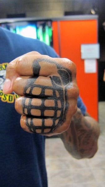 tatuaje granada 55
