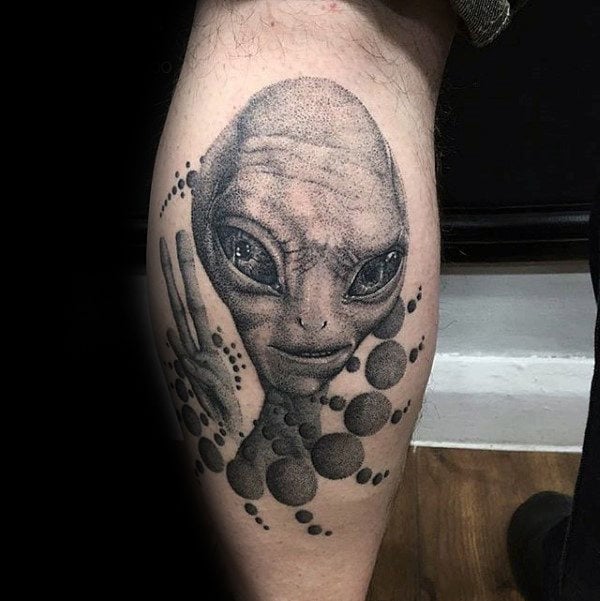 tatuaje alien 49