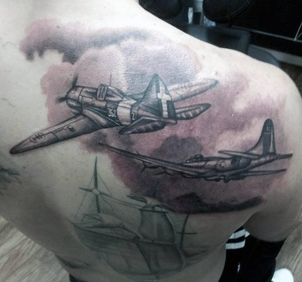 tatuaje avion 53