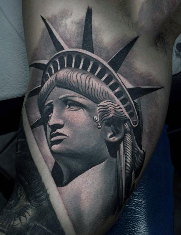 tatuaje estatua de la libertad 03