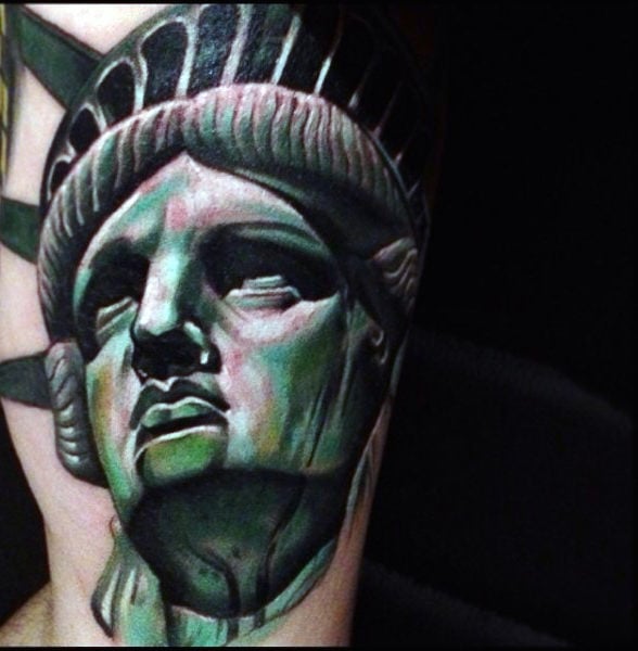 tatuaje estatua de la libertad 59