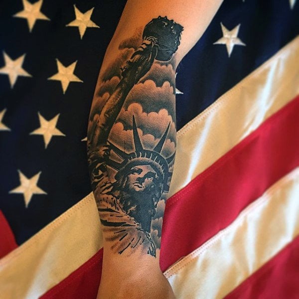 tatuaje estatua de la libertad 71