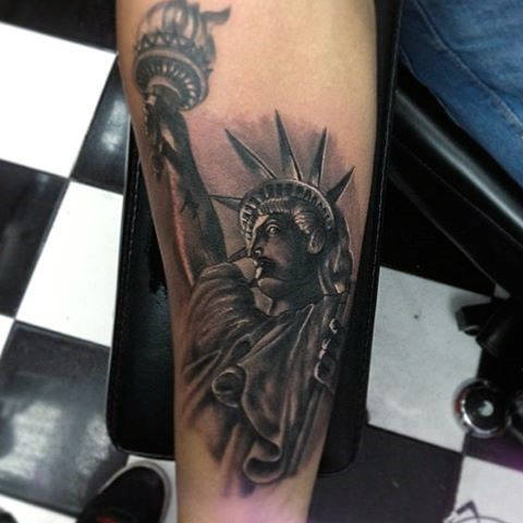 tatuaje estatua de la libertad 93