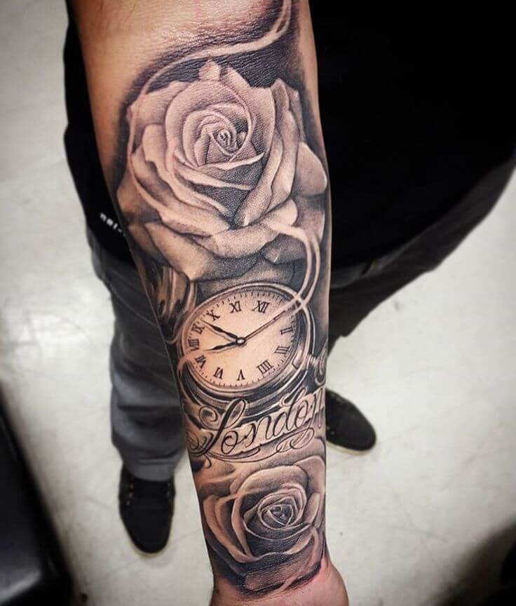 tattoos de rosas con reloj