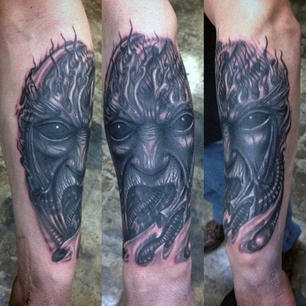 tatuaje demonio 136