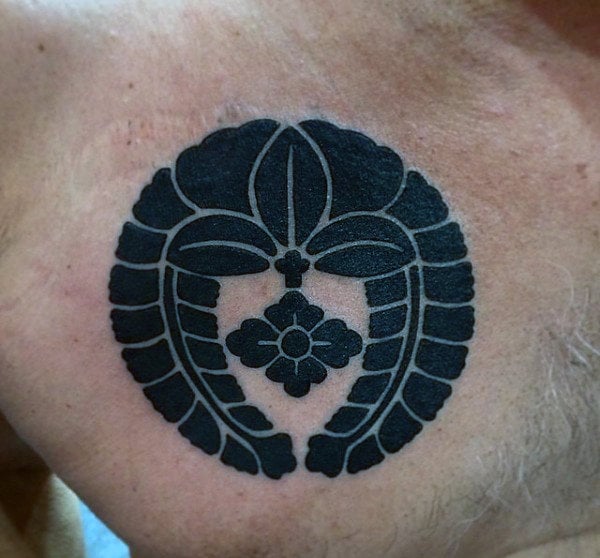 tatuaje escudo familia heraldico 64