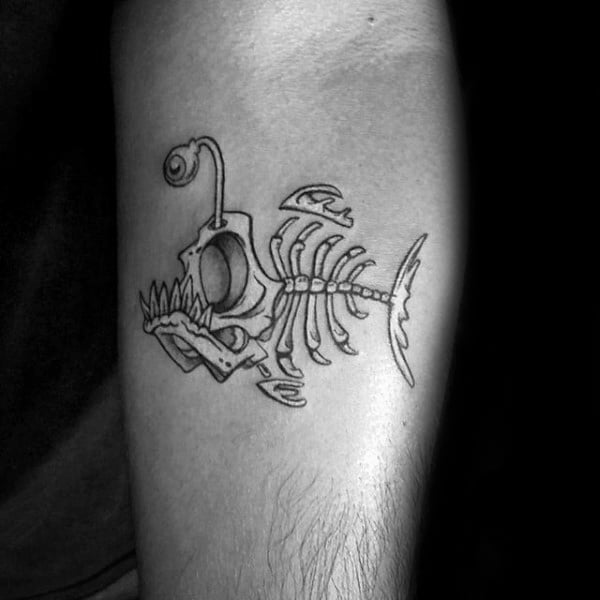 tatuaje esqueleto espina pescado 04
