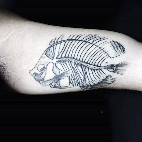 tatuaje esqueleto espina pescado 08