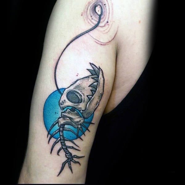 tatuaje esqueleto espina pescado 16