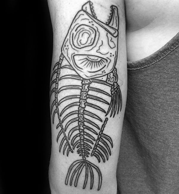 tatuaje esqueleto espina pescado 34
