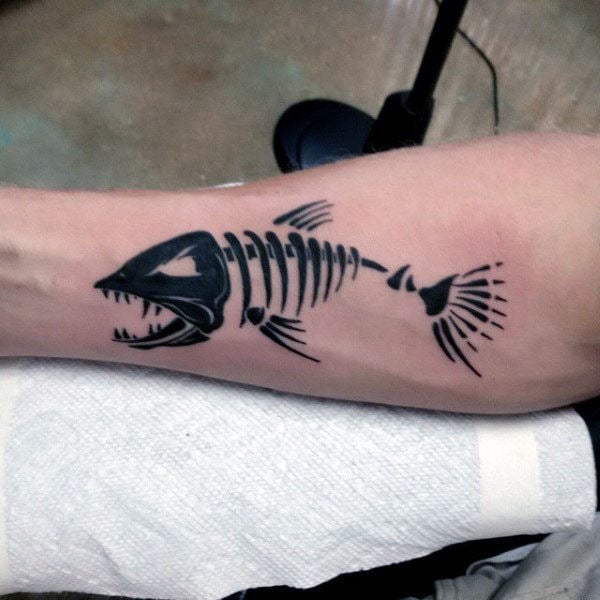 tatuaje esqueleto espina pescado 40