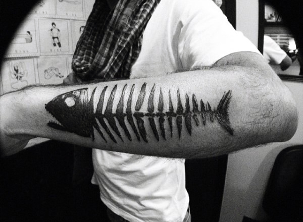 tatuaje esqueleto espina pescado 52