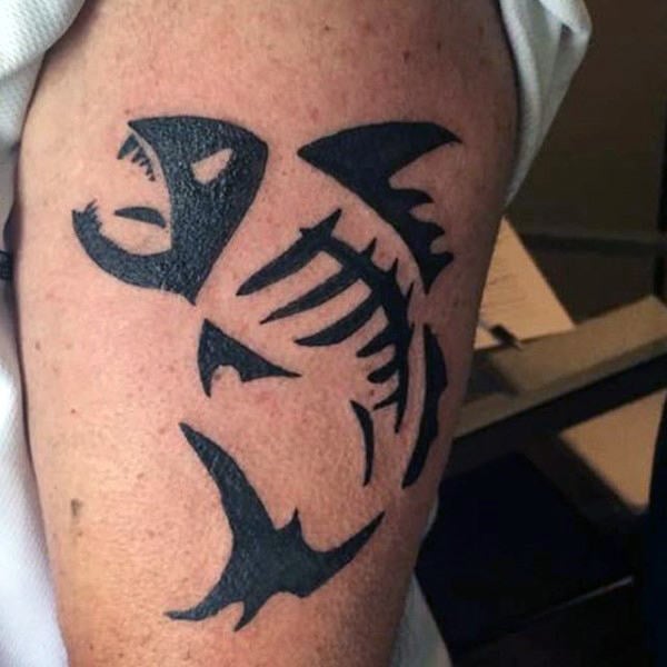 tatuaje esqueleto espina pescado 78