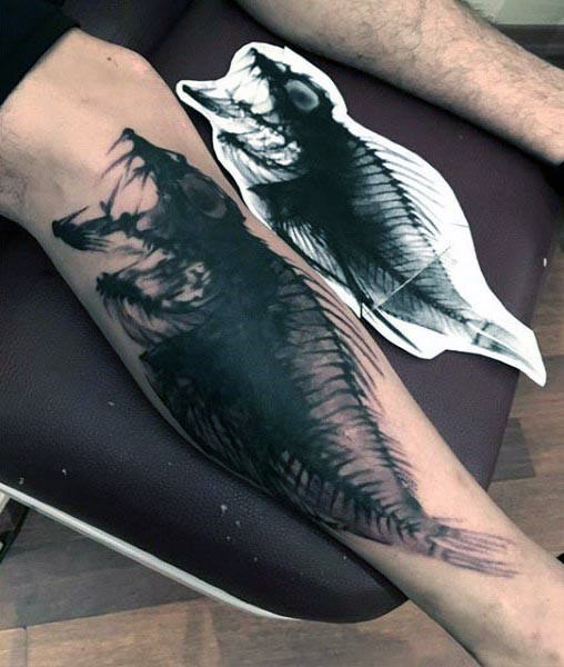 tatuaje esqueleto espina pescado 84