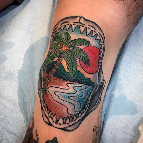 tatuaje mandibula tiburon 36