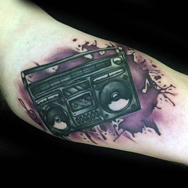 tatuaje radio antigua 56