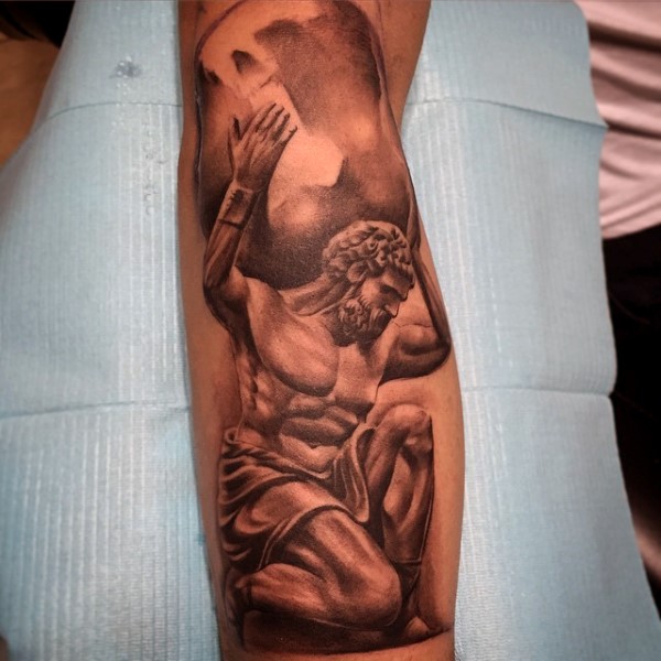 tatuaje dios atlas 09