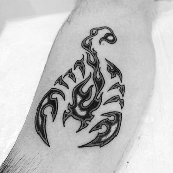 tatuaje escorpion tribal 49