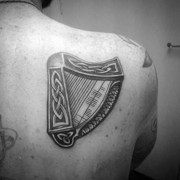 tatuaje irlandes 99
