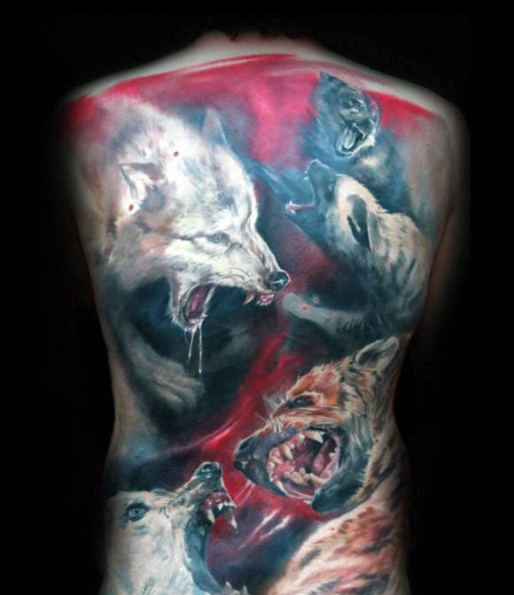 tatuaje lobo en espalda 61