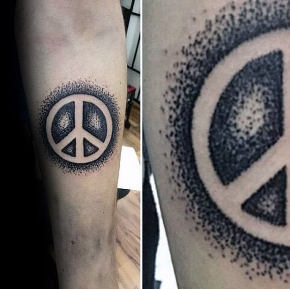 tatuaje simbolo paz 24