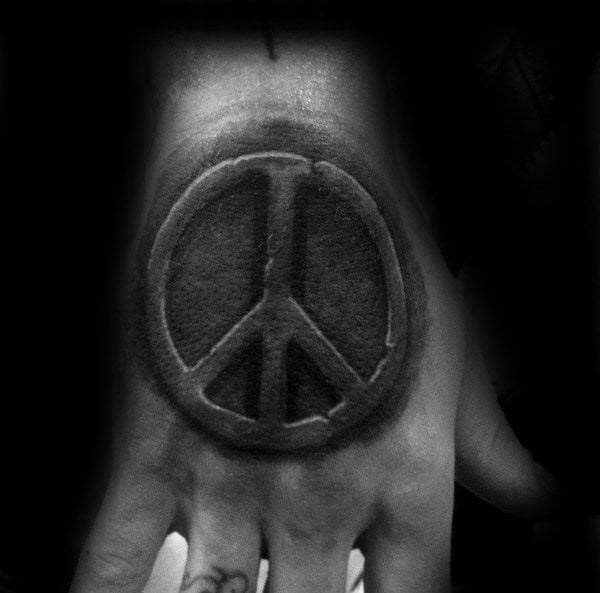 tatuaje simbolo paz 57