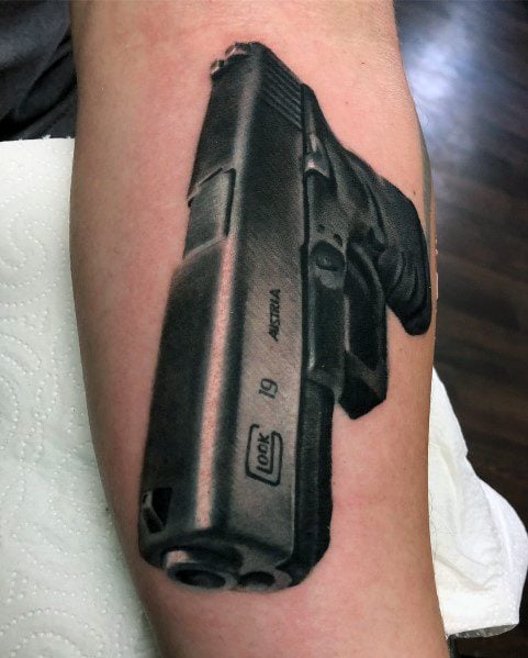 tatuaje pistola glock 67