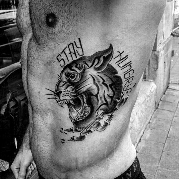 tatuaje cadena 82