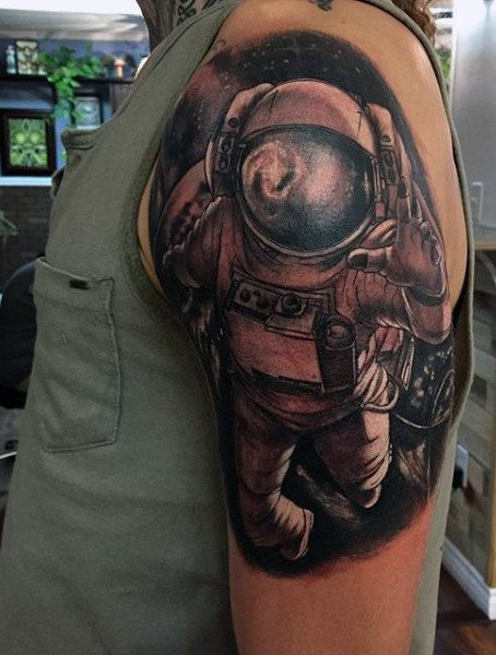 tatuaje espacio sideral 193
