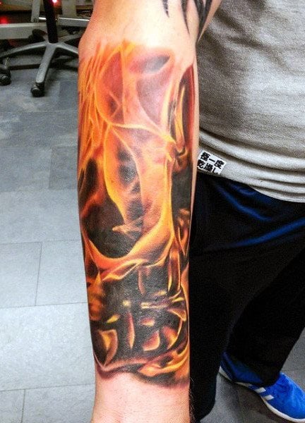 tatuaje llama fuego 157