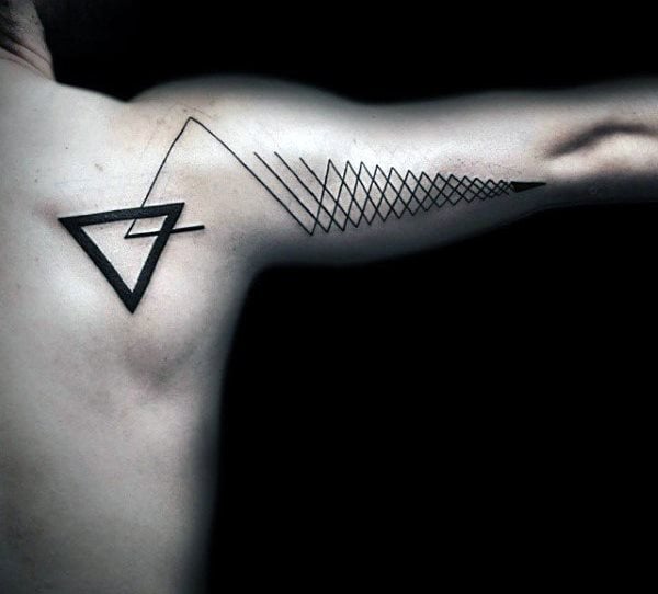 tatuaje triangulo 07