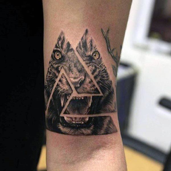 tatuaje triangulo 190