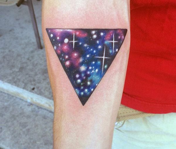 tatuaje triangulo 229